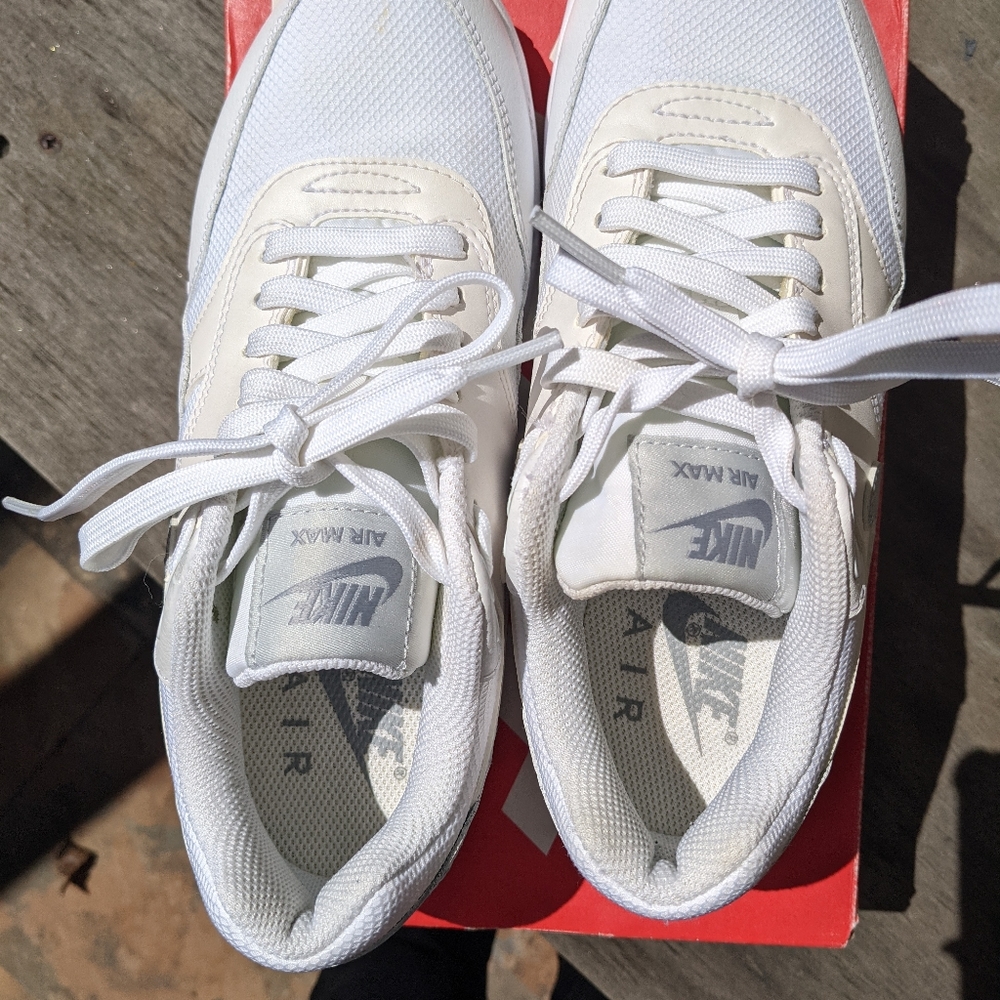 Nike Air Max White 6.5 w/ box - Picture 2 of 4
